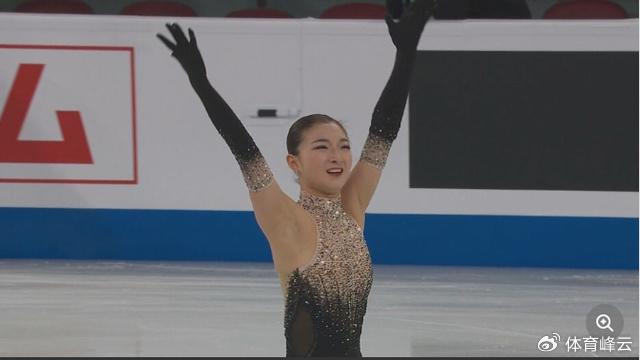 日本体操选手优雅表现荣登领奖台的简单介绍