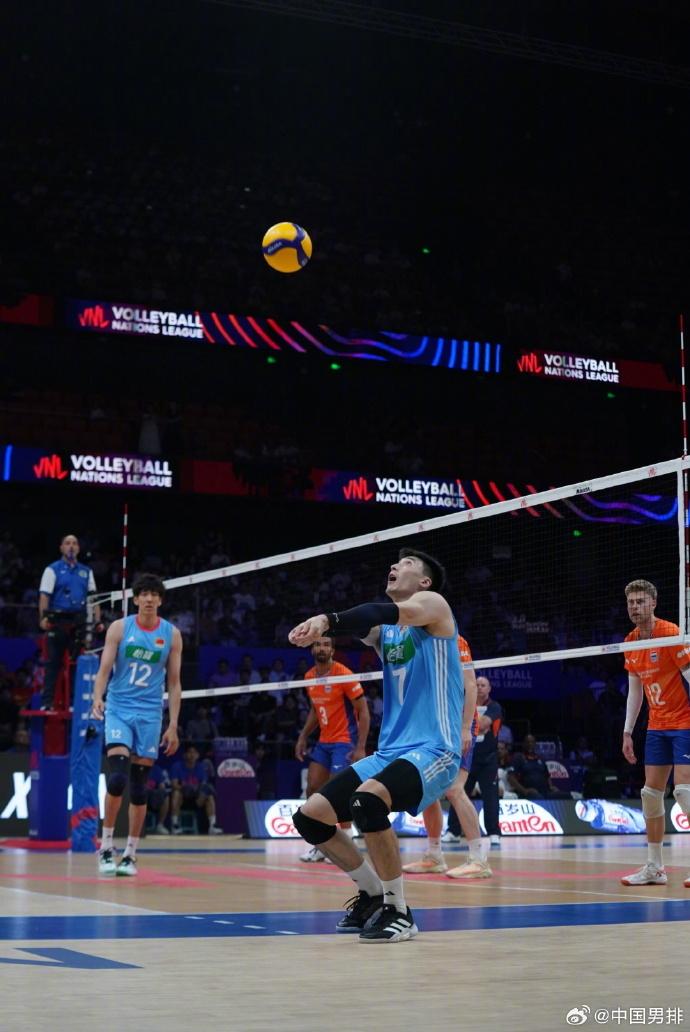 包含战胜强敌乃球队豪取比赛胜利关键的词条