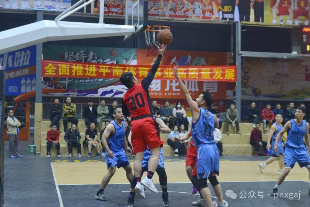 篮球联赛球员状态火爆,技术表现出色的简单介绍 篮球联赛球员状态火爆,技术表现出色的简单介绍